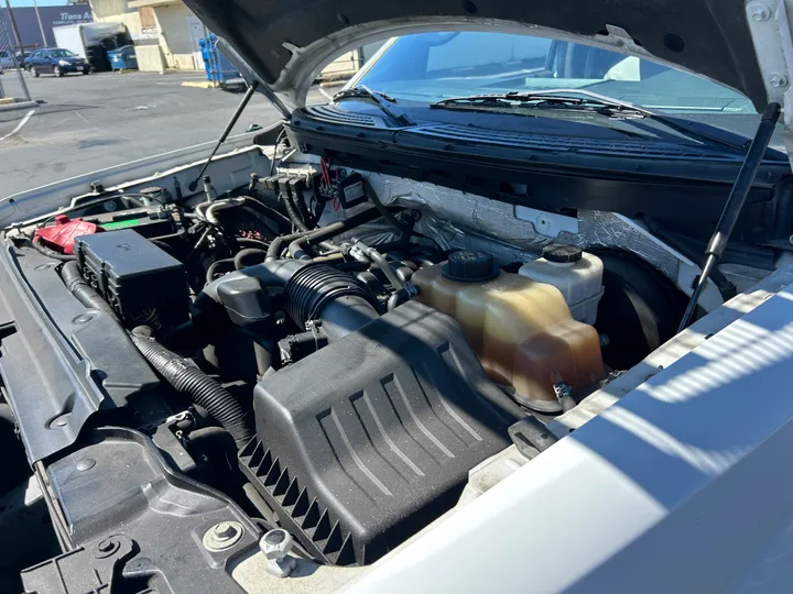 WHITE, 2013 FORD F150 REGULAR CAB Image 32