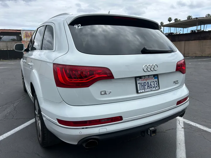 WHITE, 2015 AUDI Q7 Image 7