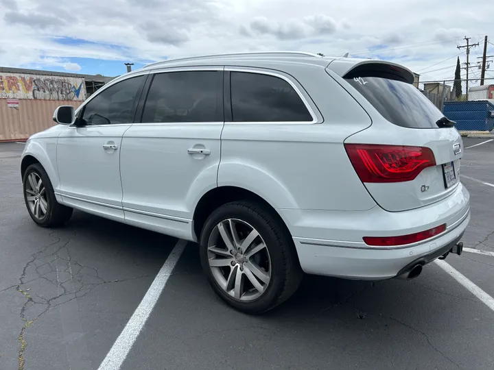 WHITE, 2015 AUDI Q7 Image 8