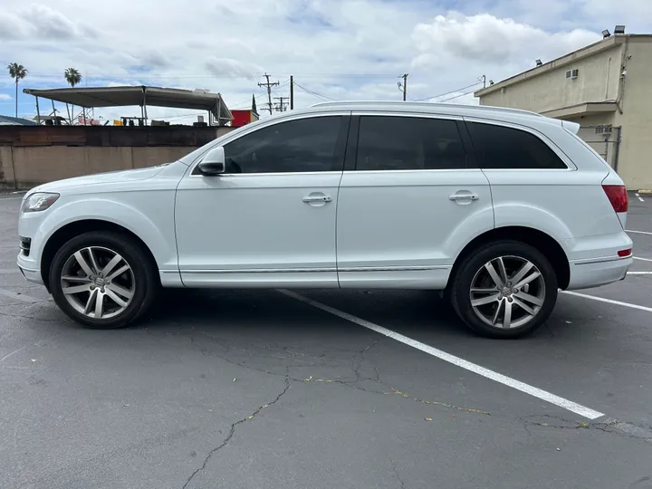 WHITE, 2015 AUDI Q7 Image 9