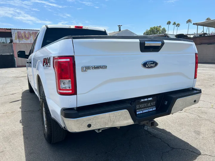 WHITE, 2017 FORD F150 SUPERCREW CAB Image 7