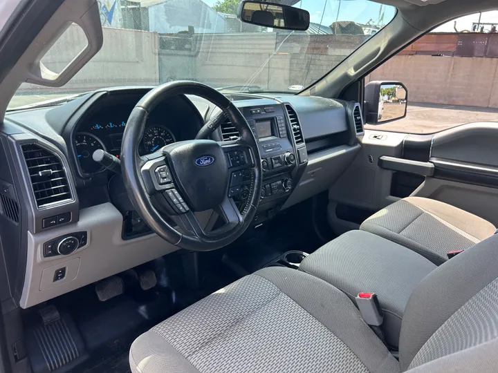 WHITE, 2017 FORD F150 SUPERCREW CAB Image 21