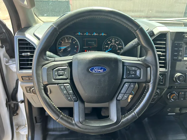 WHITE, 2017 FORD F150 SUPERCREW CAB Image 22