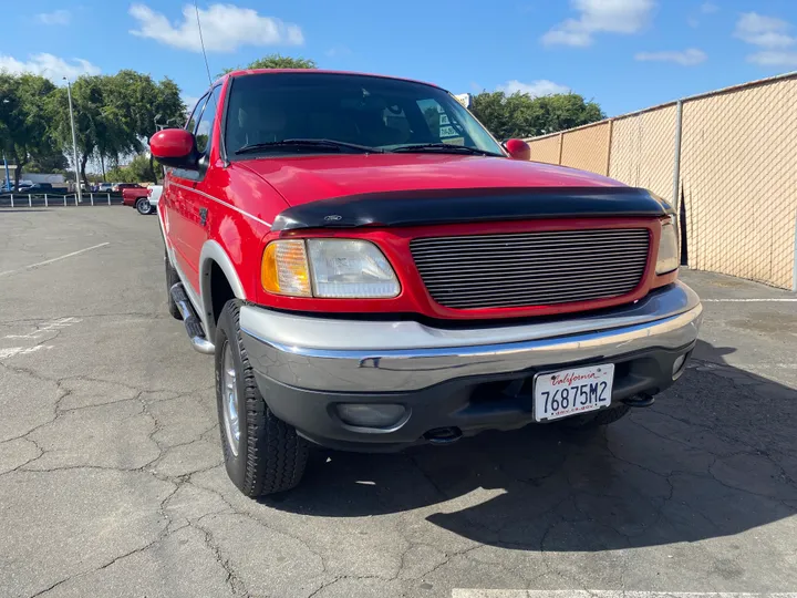 RED, 2001 FORD F150 SUPERCREW CAB Image 2