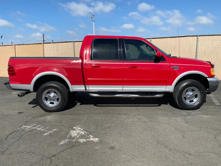 RED, 2001 FORD F150 SUPERCREW CAB Image 3
