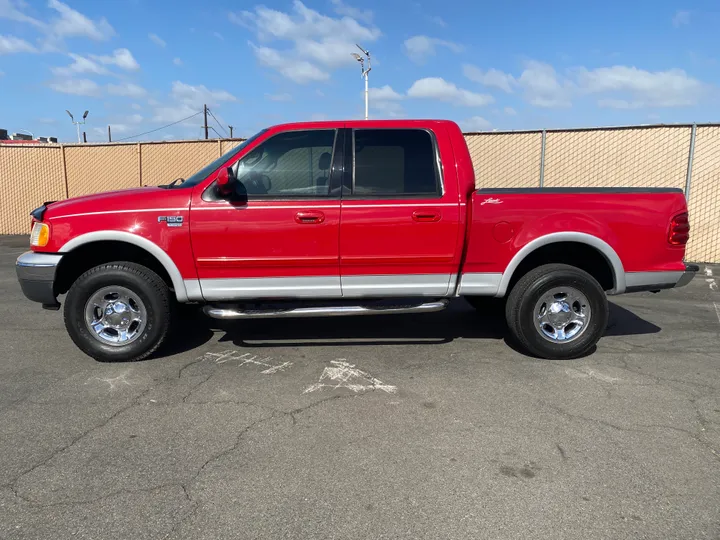 RED, 2001 FORD F150 SUPERCREW CAB Image 9