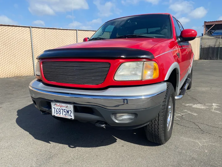 RED, 2001 FORD F150 SUPERCREW CAB Image 11