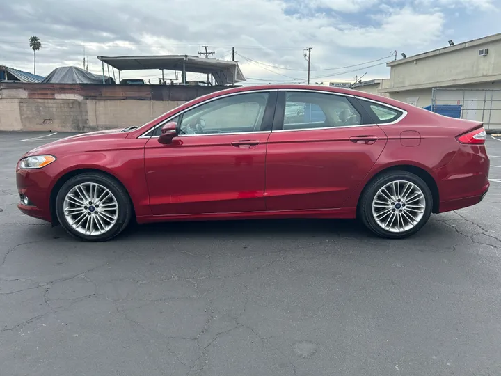 LASER RED, 2016 FORD FUSION Image 9