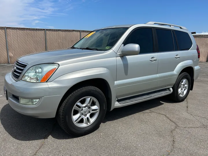 SILVER, 2004 LEXUS GX Image 10