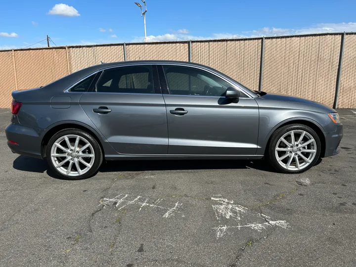 GRAY, 2015 AUDI A3 Image 3