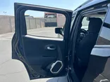 BLACK, 2017 JEEP RENEGADE Thumnail Image 28