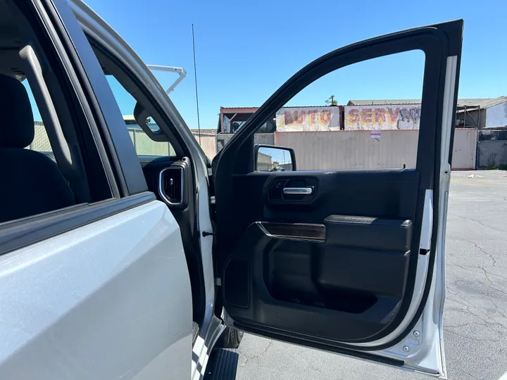 SILVER, 2019 CHEVROLET SILVERADO 1500 CREW CAB Image 34