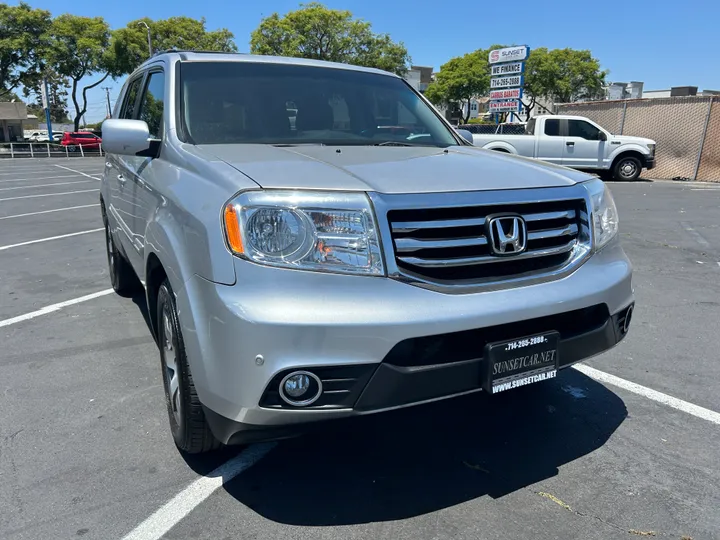 SILVER, 2014 HONDA PILOT Image 2