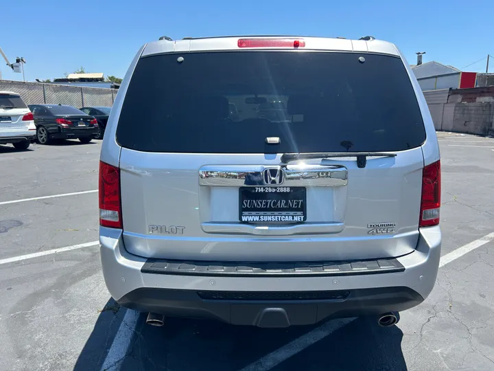 SILVER, 2014 HONDA PILOT Image 6