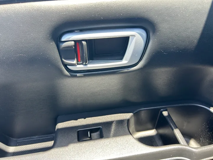 SILVER, 2014 HONDA PILOT Image 32