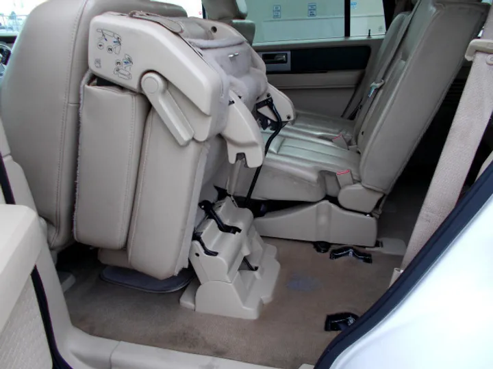 WHITE, 2011 FORD EXPEDITION Image 44