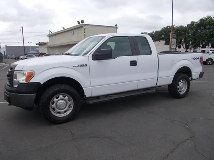 WHITE, 2014 FORD F150 SUPER CAB Image 10