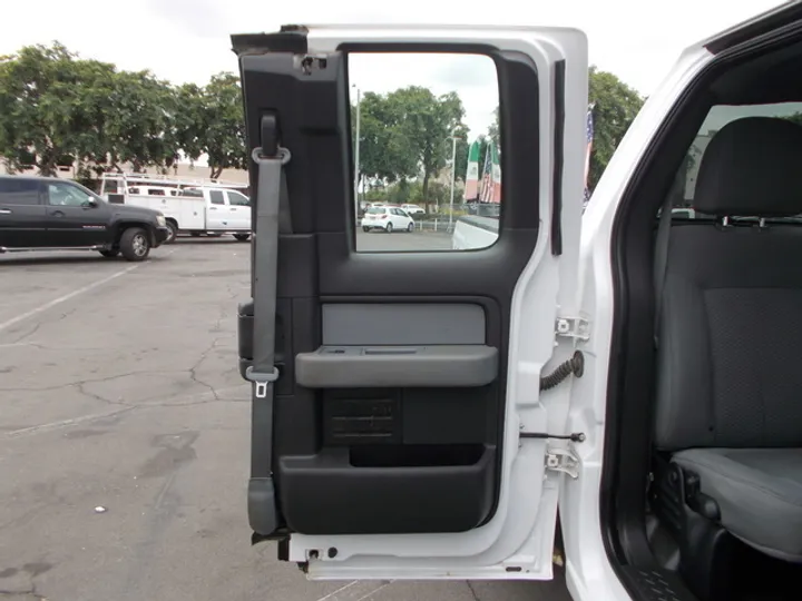 WHITE, 2014 FORD F150 SUPER CAB Image 29