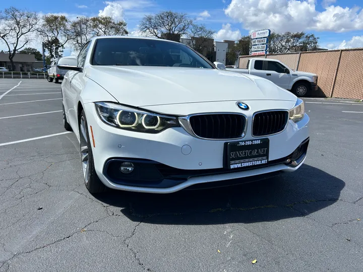 WHITE, 2019 BMW 4 SERIES Image 2