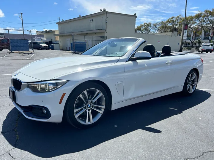 WHITE, 2019 BMW 4 SERIES Image 13