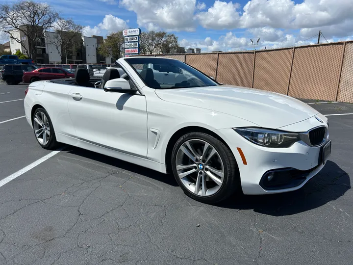 WHITE, 2019 BMW 4 SERIES Image 15