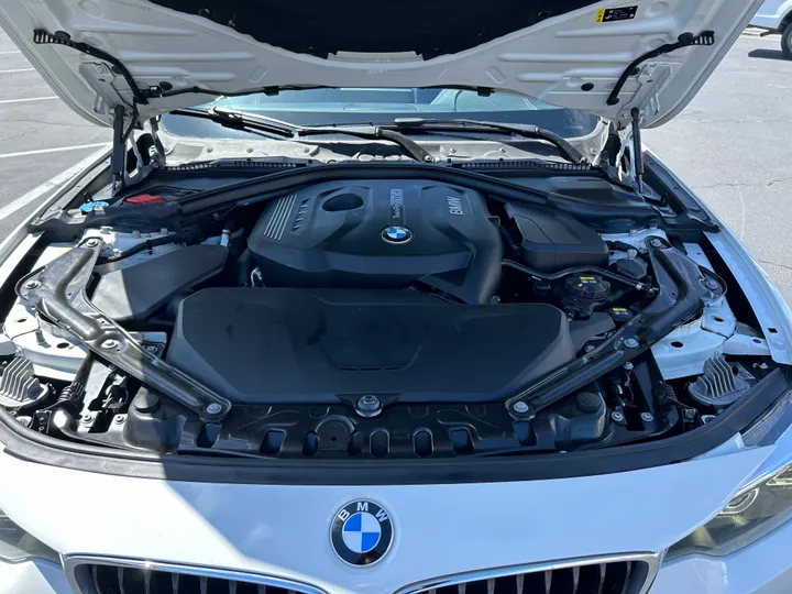 WHITE, 2019 BMW 4 SERIES Image 35