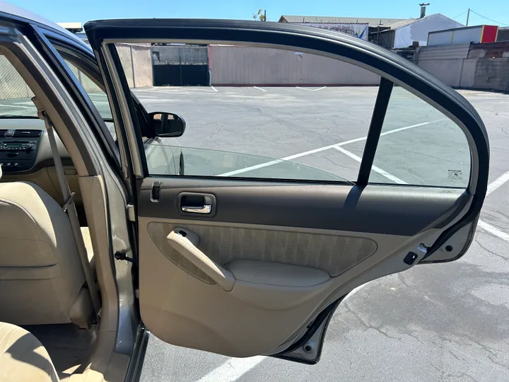 BEIGE, 2004 HONDA CIVIC Image 29