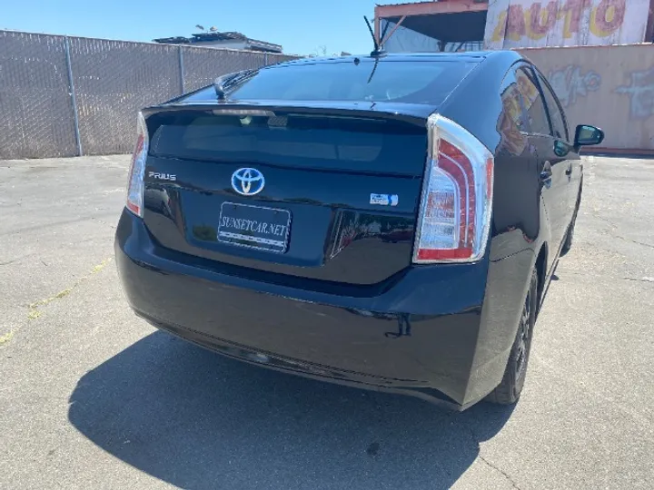 BLACK, 2013 TOYOTA PRIUS Image 5