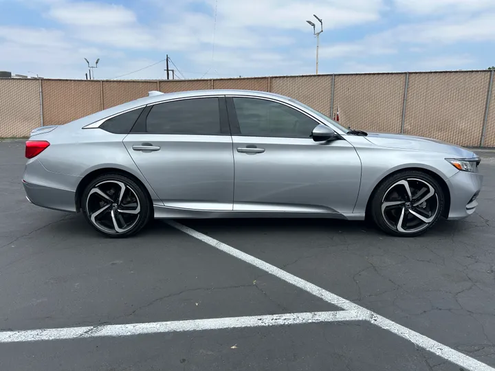 BLACK, 2018 HONDA ACCORD Image 3