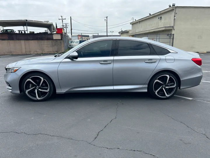 BLACK, 2018 HONDA ACCORD Image 9