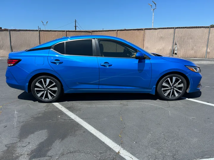 BLUE, 2022 NISSAN SENTRA Image 3