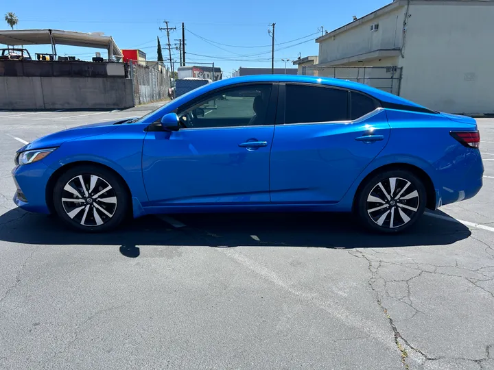 BLUE, 2022 NISSAN SENTRA Image 9