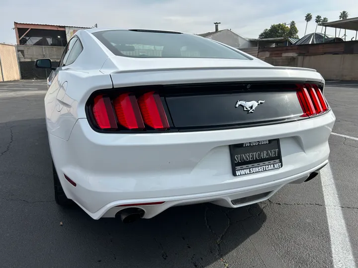 WHITE, 2017 FORD MUSTANG Image 7