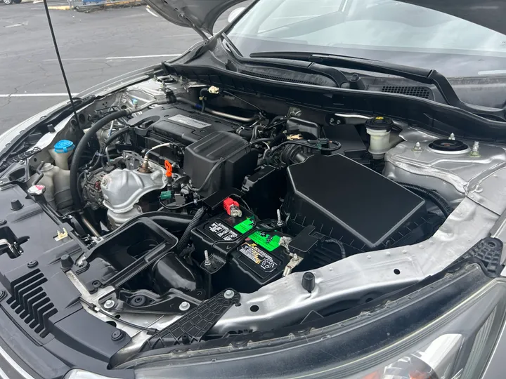 SILVER, 2014 HONDA ACCORD Image 38