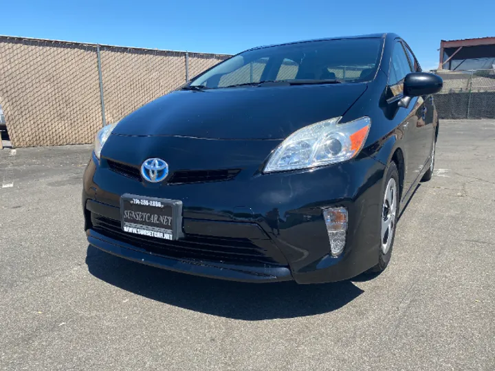 BLACK, 2015 TOYOTA PRIUS Image 11