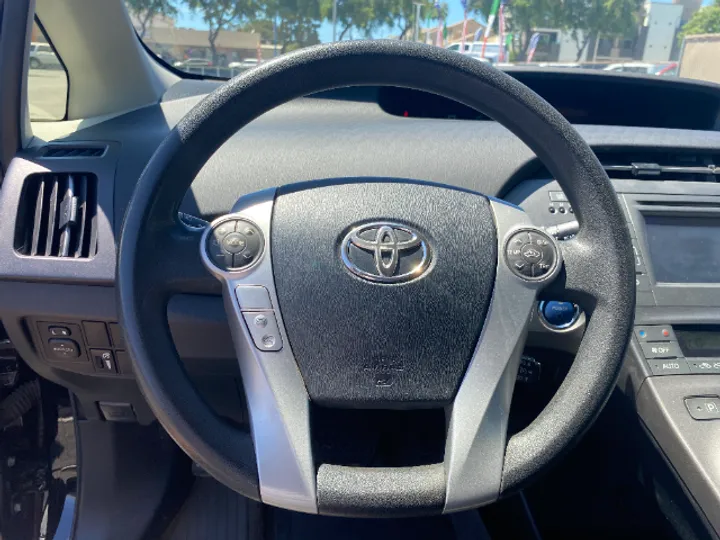 BLACK, 2015 TOYOTA PRIUS Image 21