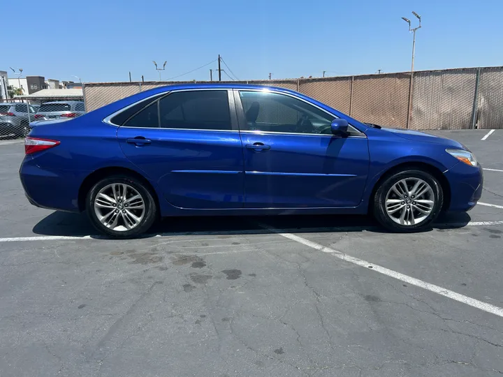 BLUE, 2016 TOYOTA CAMRY Image 3