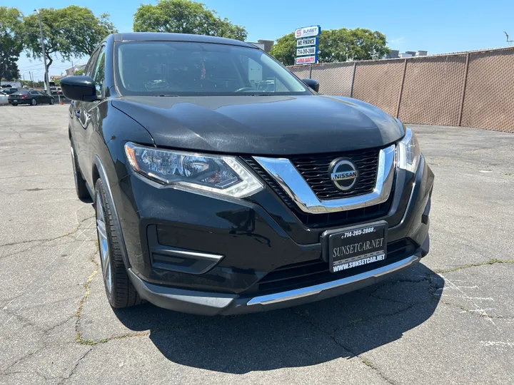 BLACK, 2018 NISSAN ROGUE Image 2