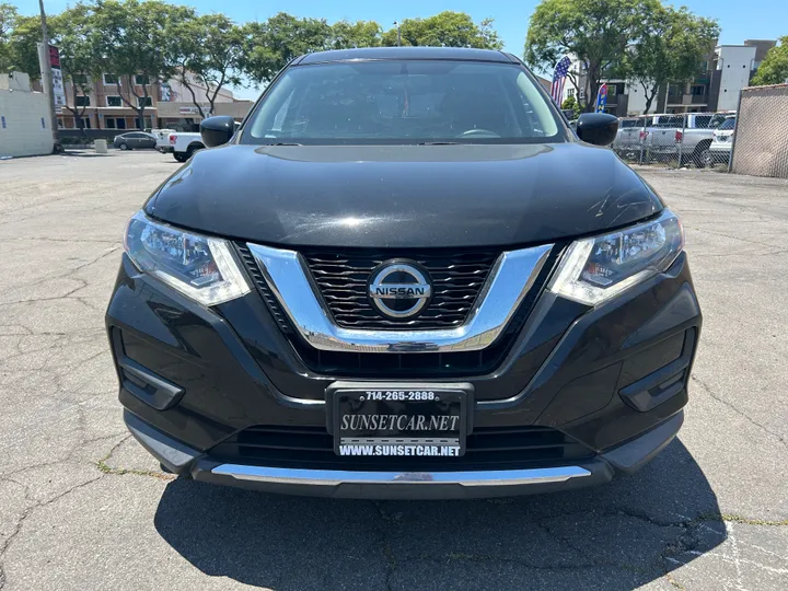 BLACK, 2018 NISSAN ROGUE Image 12