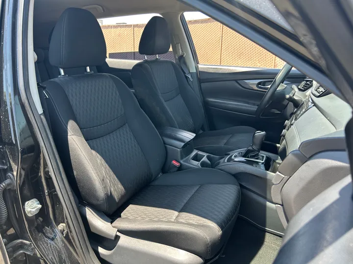 BLACK, 2018 NISSAN ROGUE Image 35