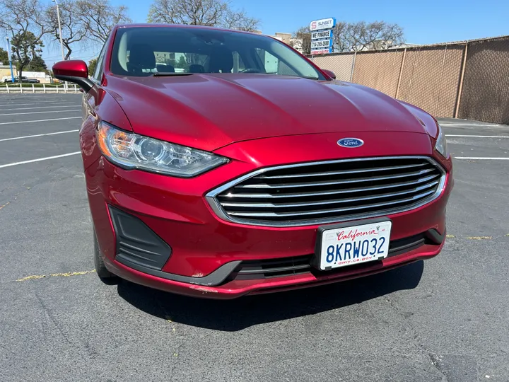 BURGUNDY, 2019 FORD FUSION Image 2