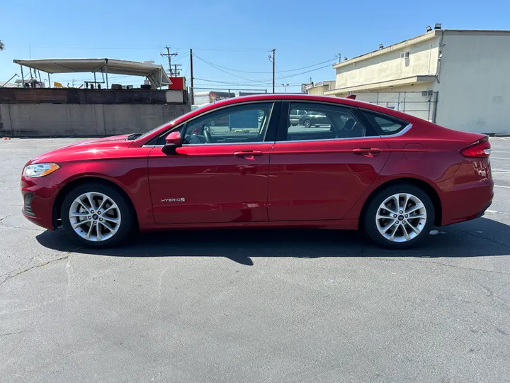 BURGUNDY, 2019 FORD FUSION Image 9
