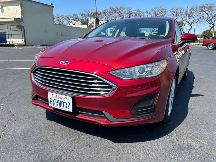 BURGUNDY, 2019 FORD FUSION Image 11