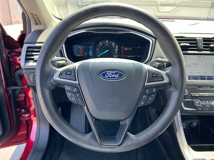 BURGUNDY, 2019 FORD FUSION Image 22