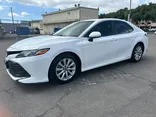 WHITE, 2018 TOYOTA CAMRY Thumnail Image 10