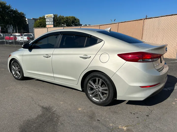 BEIGE, 2017 HYUNDAI ELANTRA Image 16