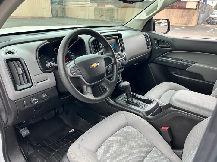 WHITE, 2018 CHEVROLET COLORADO EXTENDED CAB Image 20