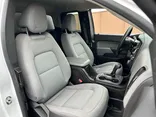 WHITE, 2018 CHEVROLET COLORADO EXTENDED CAB Thumnail Image 38