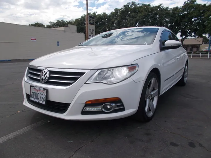 WHITE, 2011 VOLKSWAGEN CC Image 10