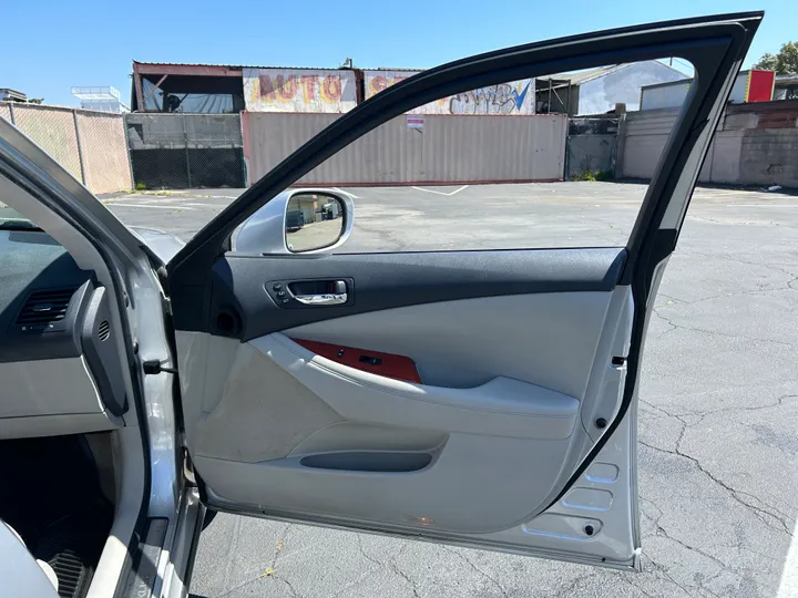 SILVER, 2007 LEXUS ES Image 35